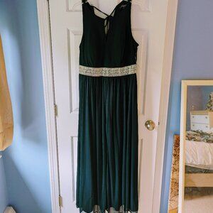 Hunter Green R&M Richards Floor length Formal Dress